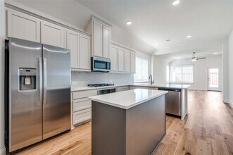 924 Apeldoorn Trl in Little Elm, TX - Building Photo - Building Photo