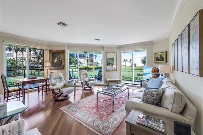 property at 4901 Gulf Shore Blvd N