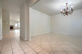 10233 Pyrite Dr in Fort Worth, TX - Foto de edificio - Building Photo