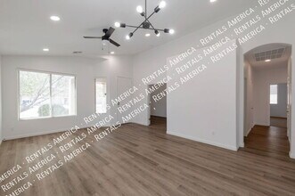 1280 E Redwood Dr in Chandler, AZ - Foto de edificio - Building Photo