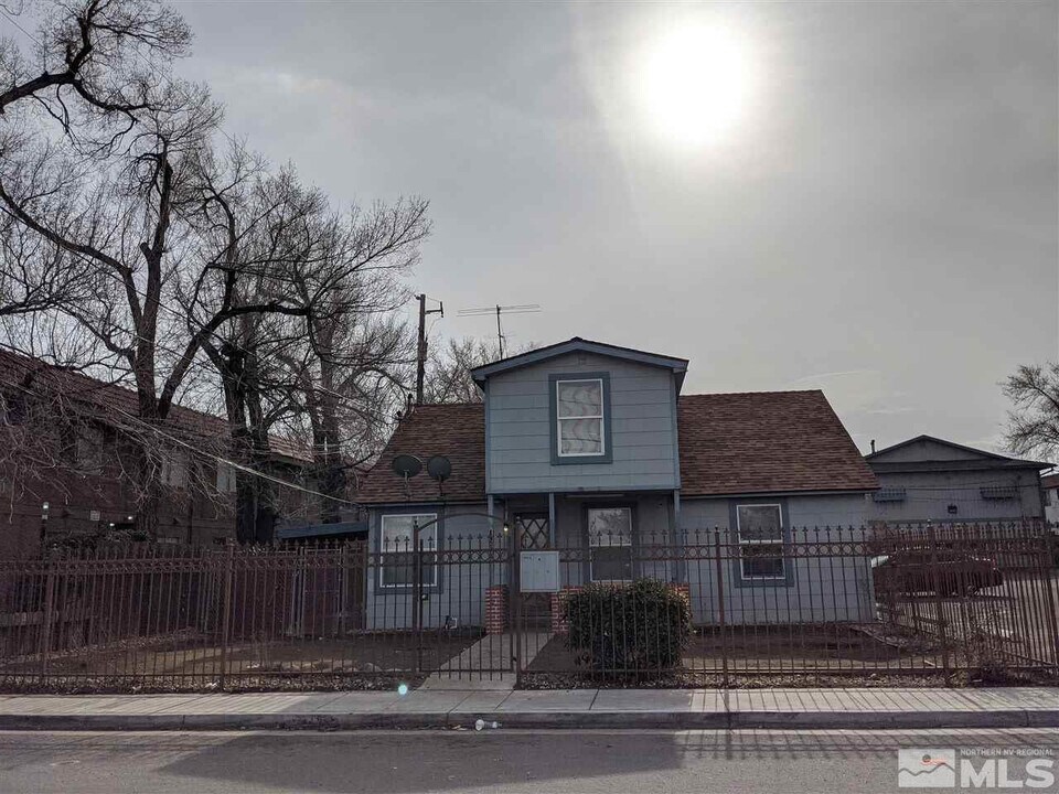 1500 Lewis St in Reno, NV - Building Photo