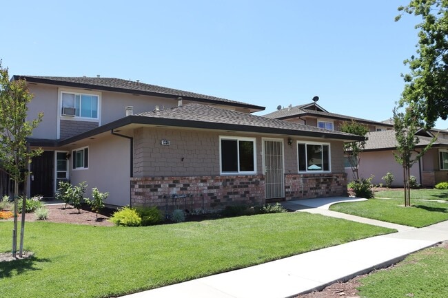 1330 Shawn Dr in San Jose, CA - Foto de edificio - Building Photo