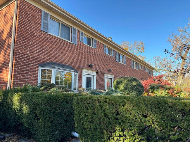 property at 558 Green Bay Rd