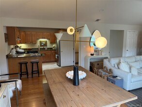 1404 Aerie Way in East Quogue, NY - Building Photo - Building Photo
