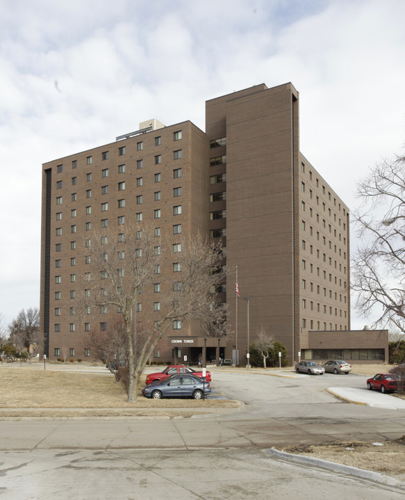 Crown Tower in Omaha, NE - Building Photo