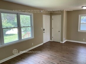 816 81st Ave N in Minneapolis, MN - Foto de edificio - Building Photo