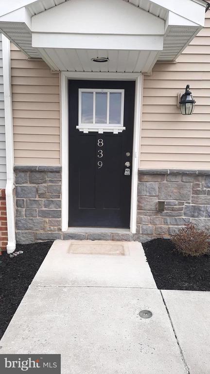 839 Schooner Ln in Mechanicsburg, PA - Foto de edificio - Building Photo