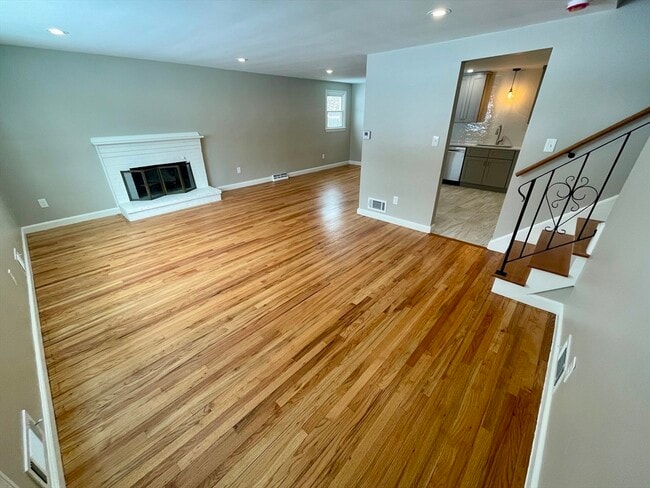 34 Foster Dr in Framingham, MA - Building Photo - Building Photo