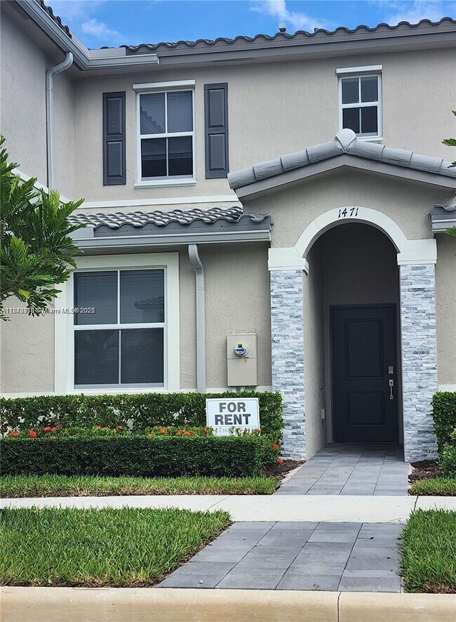 property at 1471 SE 26th Rd