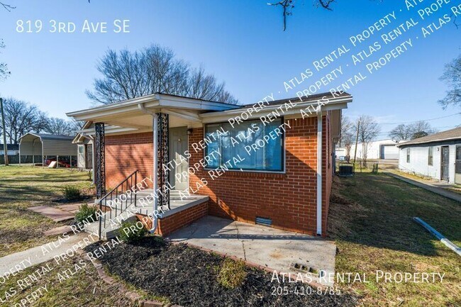 819 3rd Ave SE in Decatur, AL - Building Photo - Building Photo