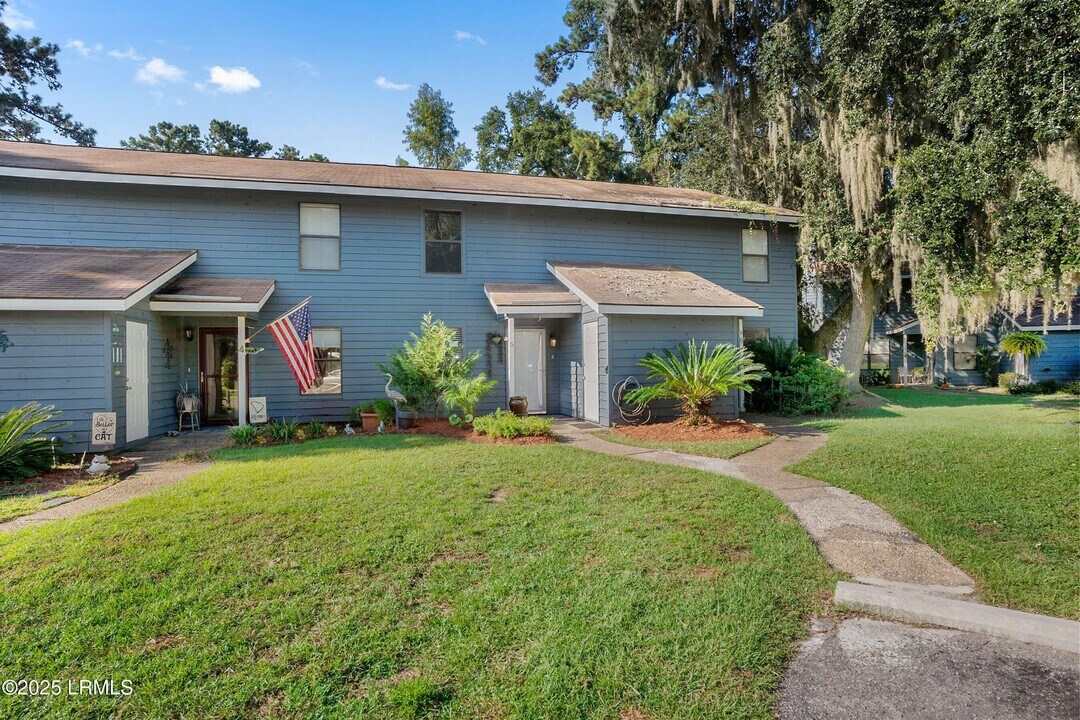5 Battery Ln in Beaufort, SC - Building Photo