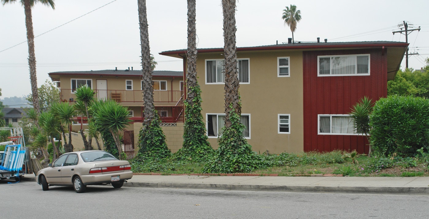 1720 Ellincourt Dr in South Pasadena, CA - Foto de edificio