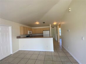 4622 15th St SW in Lehigh Acres, FL - Building Photo - Building Photo