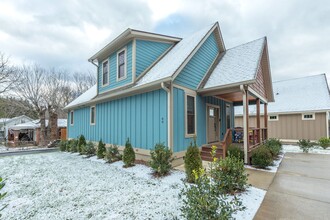 66 Terry Estate Dr in Black Mountain, NC - Building Photo - Building Photo