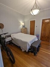 119 Park St, Unit 2 in Brookline, MA - Foto de edificio - Building Photo