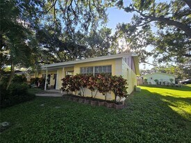 857 Desoto Ct in Dunedin, FL - Building Photo