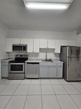 6900 NW 179th St in Hialeah, FL - Building Photo - Building Photo