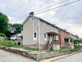 601 Mt Pleasant St in Greensburg, PA - Building Photo