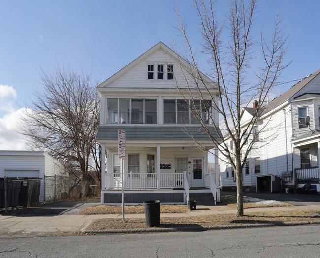 492 Twelfth St in Schenectady, NY - Foto de edificio - Building Photo