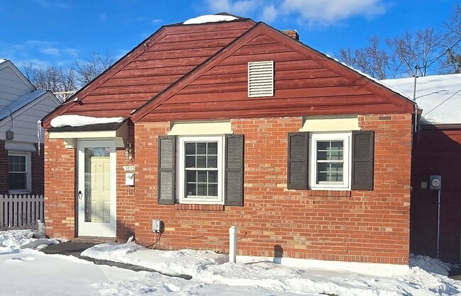 1812 Shady Crest St in Decatur, IL - Building Photo - Building Photo