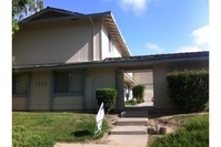 1913 Shadowbrook Dr in Merced, CA - Foto de edificio - Building Photo