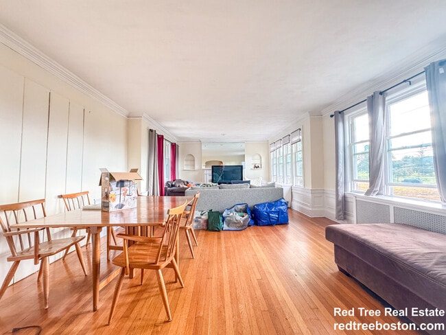 property at 28 Manet Rd