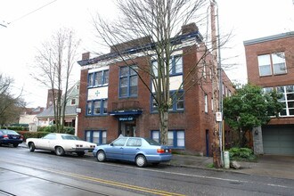 Burgess in Portland, OR - Building Photo - Building Photo