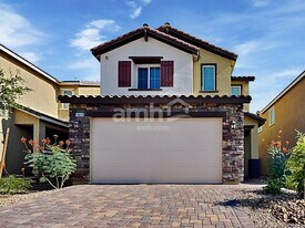 10014 Spire St in Las Vegas, NV - Building Photo