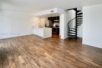 3186 Bird Ave in Miami, FL - Building Photo - Building Photo