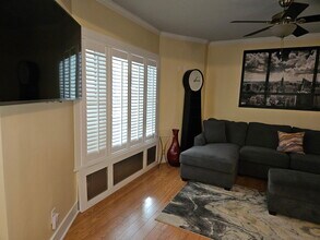 1039 Clay Ave, Unit 1st Floor Apartment in Scranton, PA - Building Photo - Building Photo