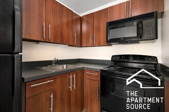 1000 N La Salle Dr in Chicago, IL - Building Photo - Building Photo