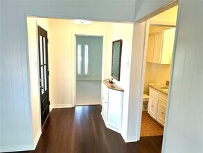 10609 Sandpiper Ln in Dallas, TX - Foto de edificio - Building Photo