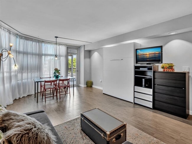 property at 3375 N Country Club Dr