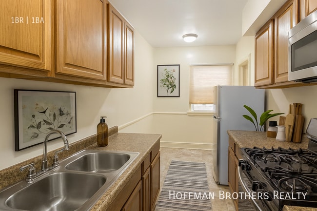 746 S Coronado St in Los Angeles, CA - Building Photo - Building Photo