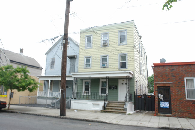 289 Washington St in Perth Amboy, NJ - Building Photo - Building Photo