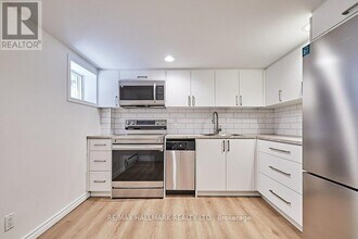 181 Ferris Rd in Toronto, ON - Building Photo - Building Photo