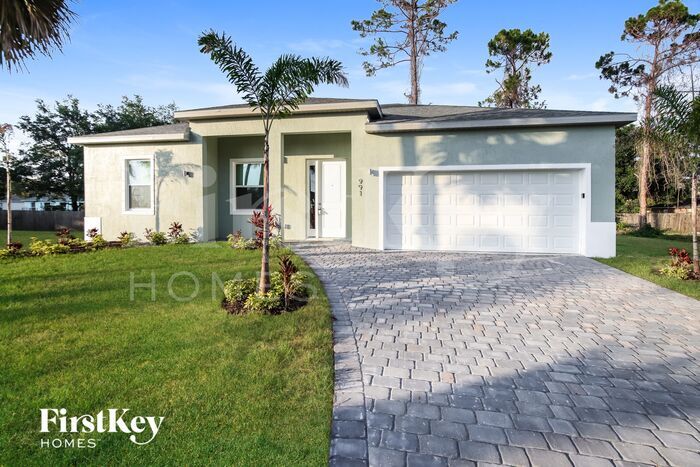 991 Walden Blvd SE in Palm Bay, FL - Building Photo