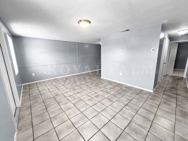 property at 6617 Warwick Cir