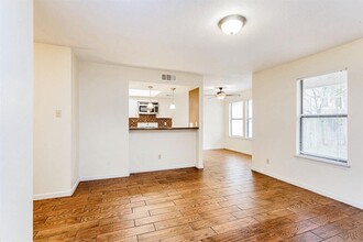 7804 Chimayo Cove in Austin, TX - Building Photo - Building Photo