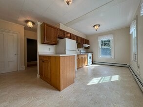 9 Highland Ave, Unit #3 in Haverhill, MA - Foto de edificio - Building Photo
