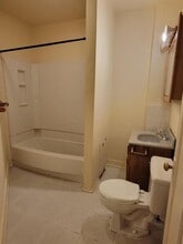 1053 Highland Ave in Dayton, OH - Building Photo - Building Photo