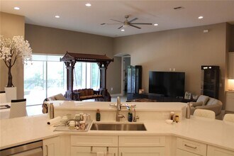 6932 Indus Valley Cir in Parrish, FL - Building Photo - Building Photo