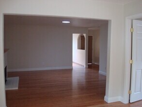2526 Spring Creek Dr, Unit 2526 SPRING CREEK DR in Santa Rosa, CA - Building Photo - Building Photo