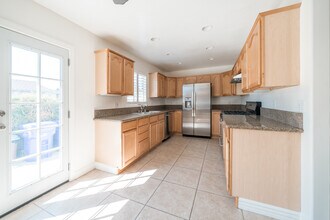 5564 Gala Ave in San Diego, CA - Building Photo - Building Photo