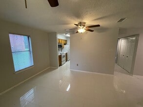 390 Guzzardo Ln in Independence, LA - Building Photo - Building Photo