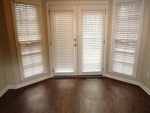 3662 N Hampton Dr NW in Kennesaw, GA - Foto de edificio - Building Photo