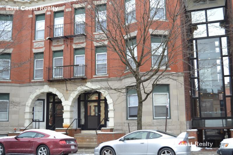 10 Brainerd Rd in Boston, MA - Building Photo