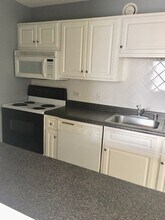 10 E Ontario St in Chicago, IL - Building Photo - Building Photo