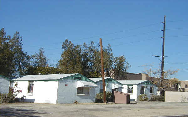 University Casitas in Tucson, AZ - Foto de edificio - Building Photo