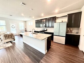 7103 Silver Star Ln in Austin, TX - Building Photo - Building Photo